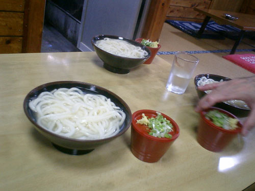 ３００円の釜揚げうどん。