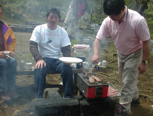 早速BBQは始まってた